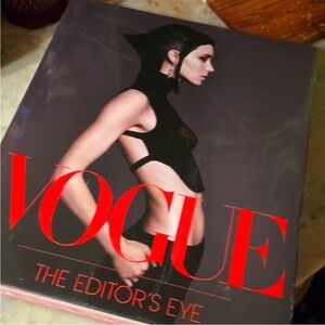 Brand new, sealed, VOGUE | The Editor’s Eye Book Black Red Coffee Table Decor
